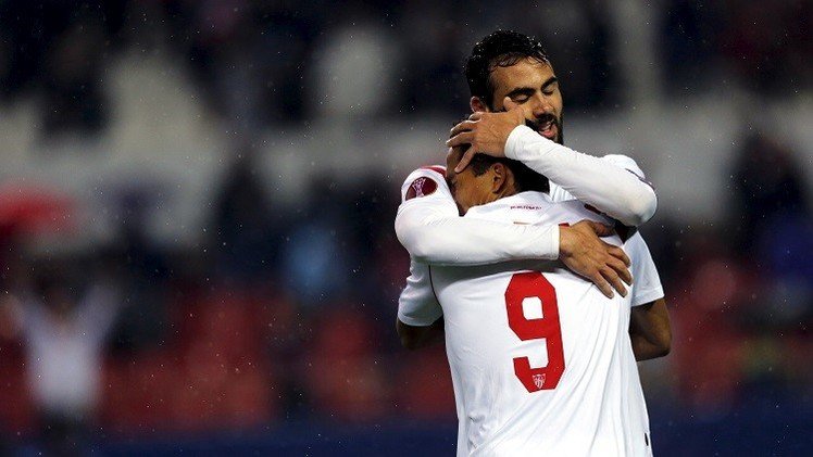 إشبيلية الأندلسي يعبر حاجز فياريال في الدوري الأوروبي