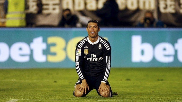 ريال مدريد يطعن ببطاقة رونالدو الصفراء  