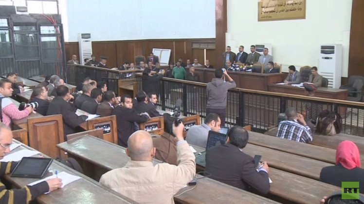 حكم بالإعدام على مرشد الإخوان بقضية رابعة
