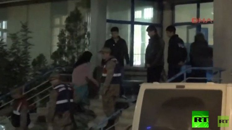 تركيا.. ترحيل ابن نائب بريطاني حاول دخول سوريا للانضمام إلى "داعش"