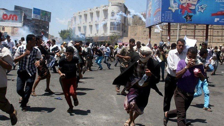 الاشتراكي اليمني يطرح مبادرة لوقف القتال في اليمن.. و المعارك تشتد بعدن (فيديو)