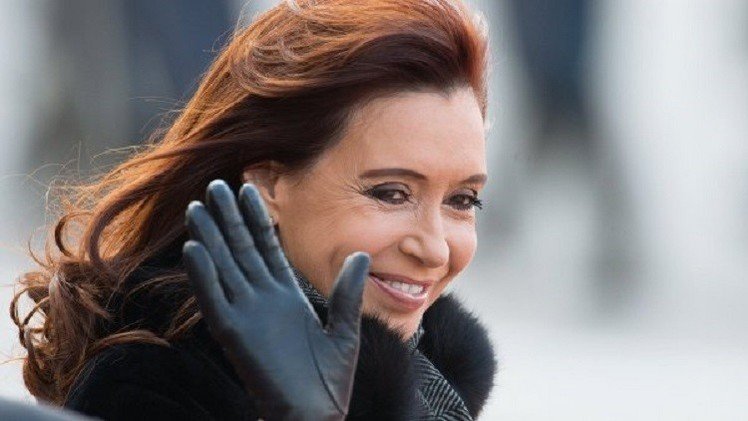 حينما تغرد رئيسة الأرجنتين بالروسية!
