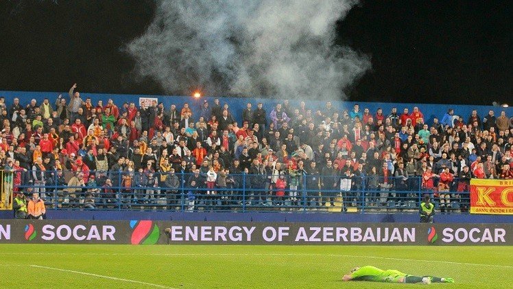 سجن مشجع أصاب حارس روسيا بأحد الشماريخ