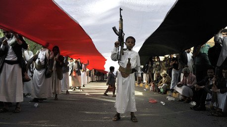  اجتماع شعبي لدعم الحوثيين ضد قرار مجلس الأمن الدولي بشأن الأزمة اليمنية، وضد الغارات الجوية للتحالف