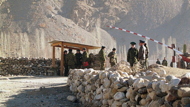 طاجكستان تقيم خط الدفاع الثاني على حدودها مع أفغانستان
