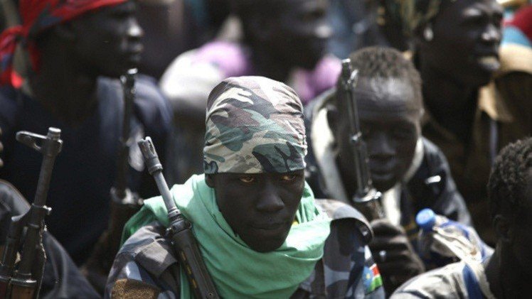 المنظمات الإنسانية تنسحب من جنوب السودان وفرار عشرات الآلاف بسبب المعارك