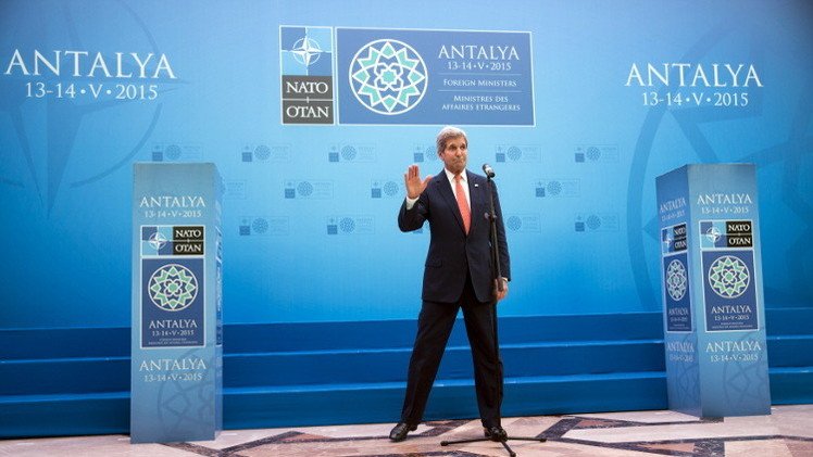كيري يعلن الاتفاق مع موسكو والناتو يواصل سياساته المعادية لها!