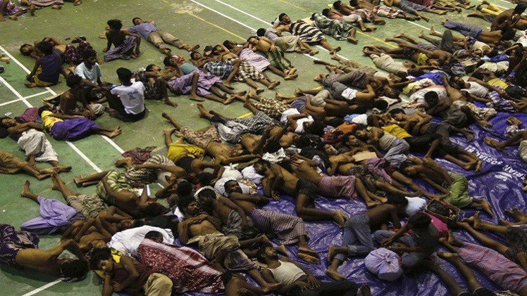 إنقاذ 100 مهاجر قرب سواحل إندونيسيا وآلاف تائهون في مياه بورما
