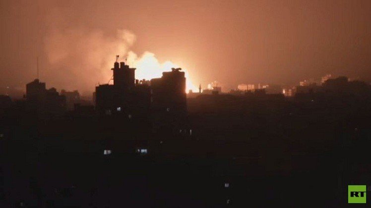 غارة إسرائيلية على قطاع غزة بعد إطلاق صاروخ
