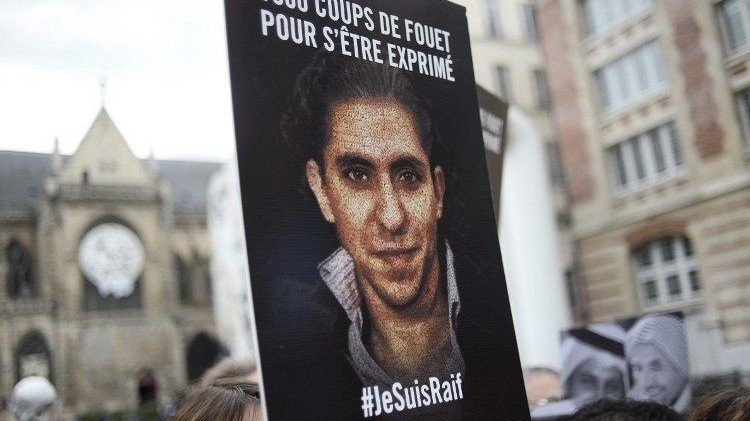 تأكيد حكم السجن والجلد في حق المدون السعودي رائف بدوي