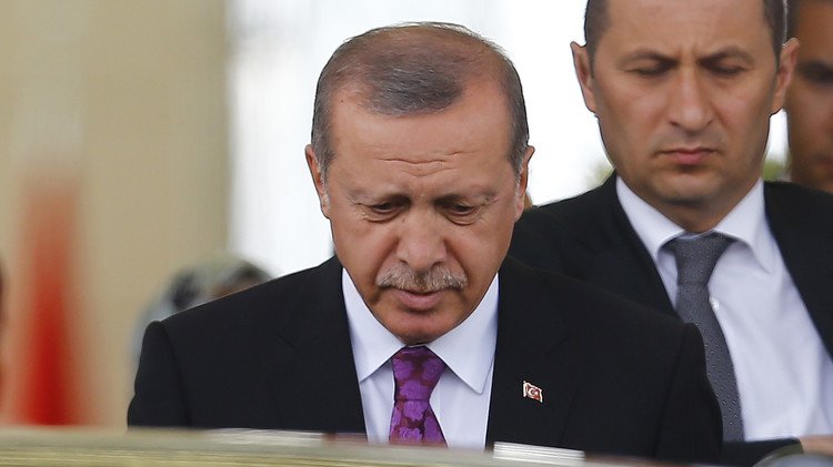 الناخبون يوجهون ضربة الى طموحات أردوغان