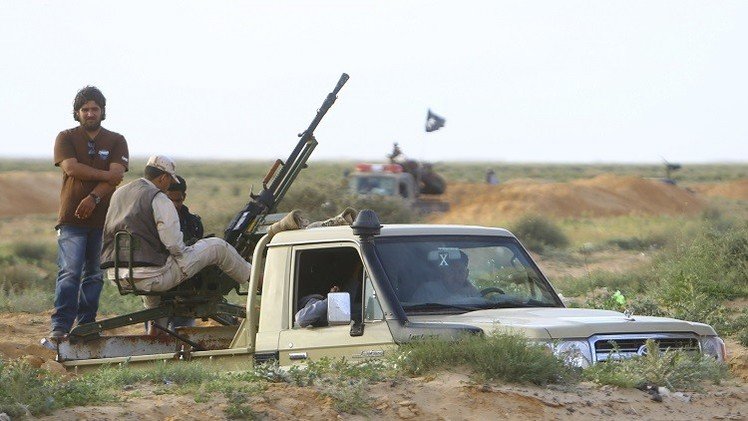 ليبيا.. مقتل 5 مسلحين باشتباكات بين "أنصار الشريعة" ومؤيدي الحكومة المعترف بها في أجدابيا 