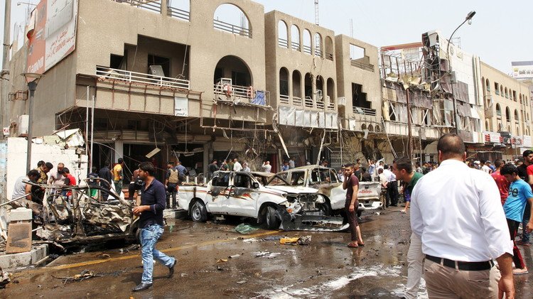10 قتلى وأكثر من 20 جريحا بتفجير سيارة مفخخة في بغداد