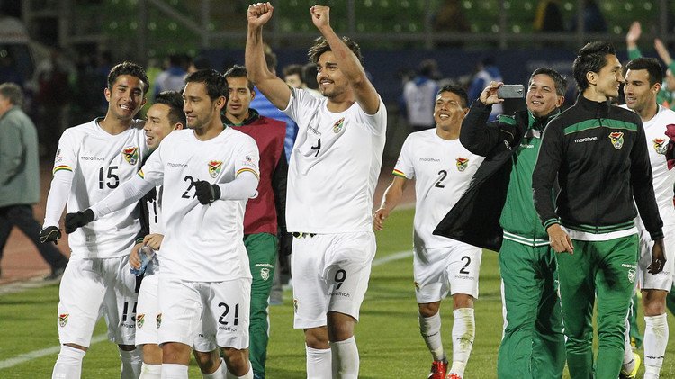 رئيس بوليفيا يهنئ منتخب بلاده بالانتصار على الإكوادور .. (فيديو)