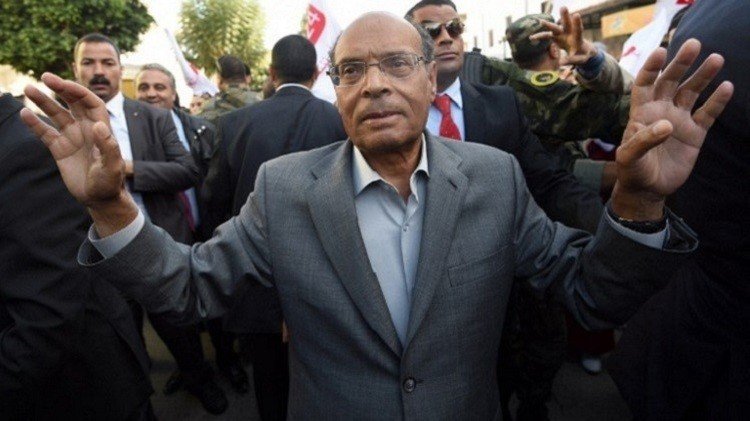 المرزوقي يصل باريس بعد ترحيله من تل أبيب