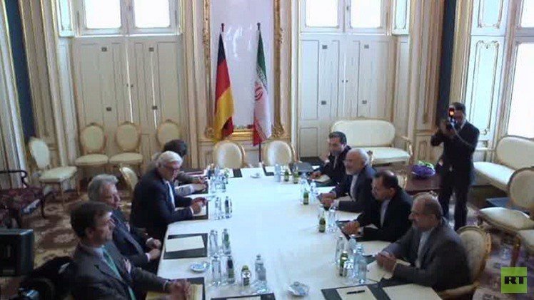 تمديد مباحثات النووي الإيراني لأسبوع