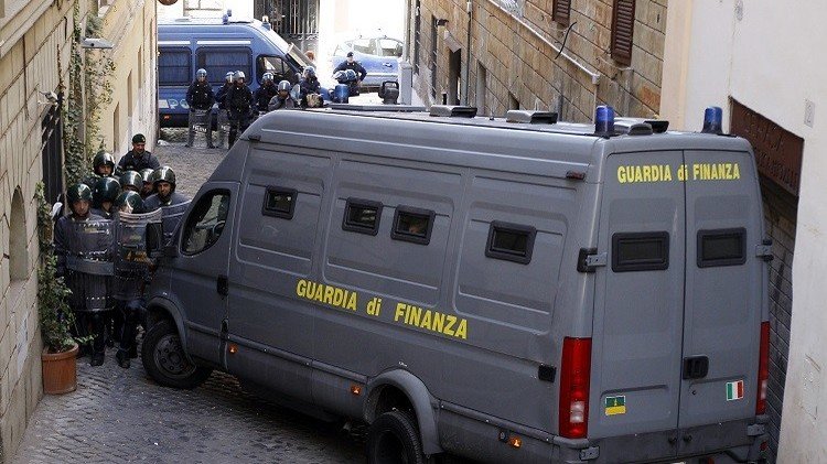 بين إيطاليا وألبانيا.. اعتقال 10 أشخاص يشتبه في تأييدهم لـ"داعش"