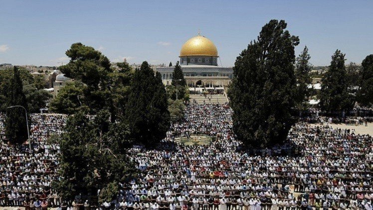 رغم القيود الإسرائيلية.. الأقصى يستقبل الآلاف في ثالث جمعة رمضانية