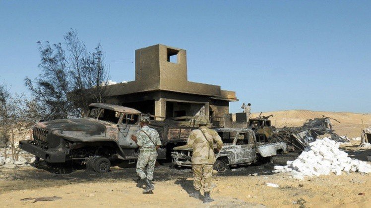 قتلى وجرحى مدنيين بسقوط قذيفة على منزل بالشيخ زويد