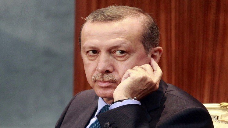 أردوغان بعد انتقادات واسعة يكلف أوغلو بتشكيل الحكومة