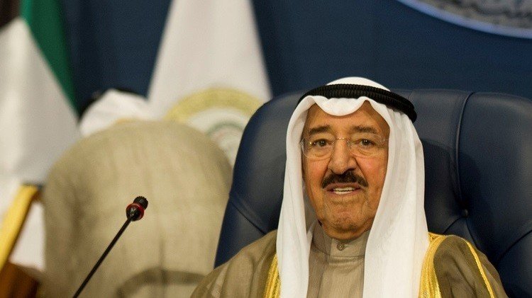 أمير الكويت يحذر من تنامي ظاهرة الإرهاب