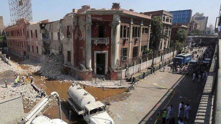 السفارة الإيطالية بالقاهرة تعلق خدماتها بشكل مؤقت عقب الانفجار