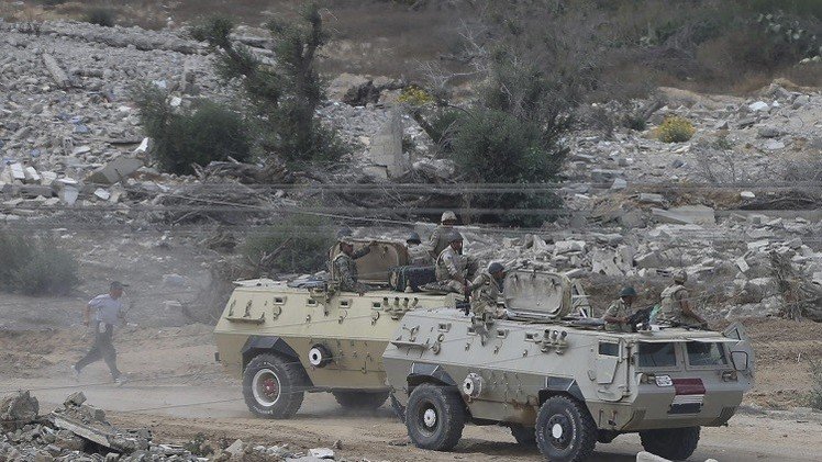 "داعش" يتبنى تفجير مركبة جند في رفح أودى بحياة 4 عسكريين