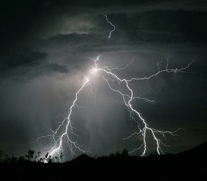 أضواء البرق في ولاية نيفادا الأمريكية، 8 يونيو/حزيران 2006