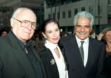 صورة تم التقاطها سنة 1995 تجمع بين أبطال فيلم "دكتور جيفاغو"، الذي اشترك فيه الفنان العالمي