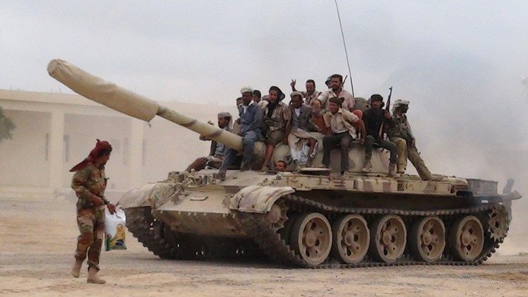 اليمن.. اللجان الشعبية تسيطر على معظم أجزاء قاعدة العند والتحالف ينشر آلاف الجنود