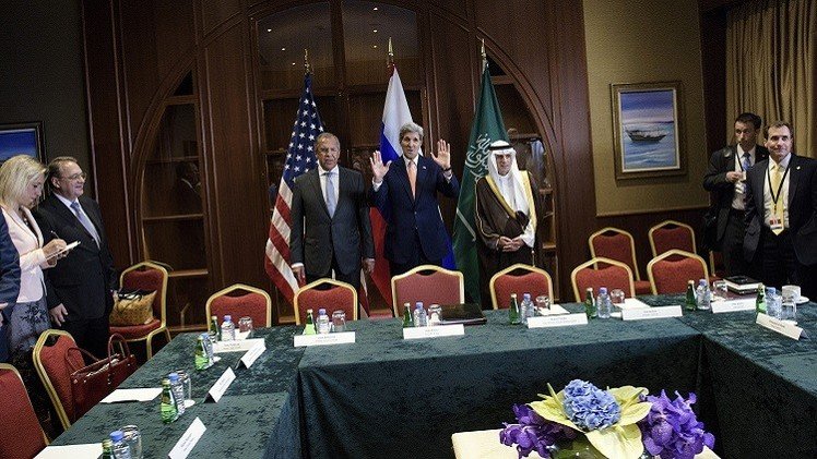 لقاءات دبلوماسية مكثفة بهدف التوصل إلى حل للأزمة السورية تحت غطاء المبادرة الروسية