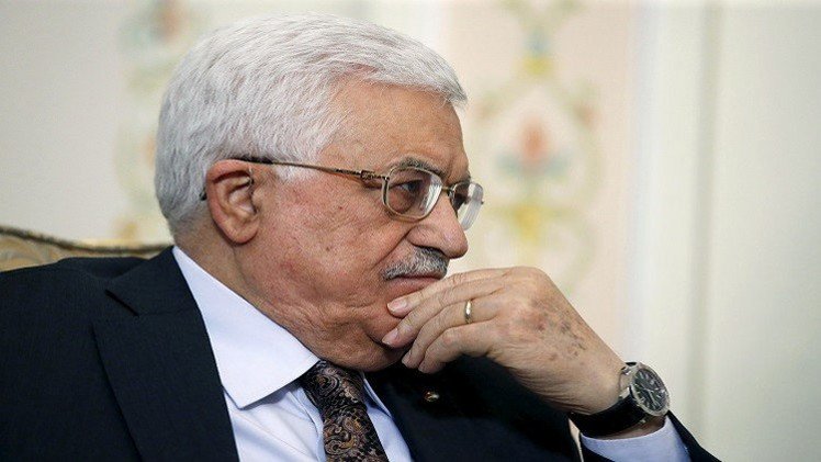 الرئيس الفلسطيني يصل القاهرة للمشاركة في افتتاح قناة السويس الجديدة
