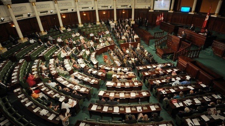 تونس تحقق في مزاعم تعذيب متشددين داخل السجون