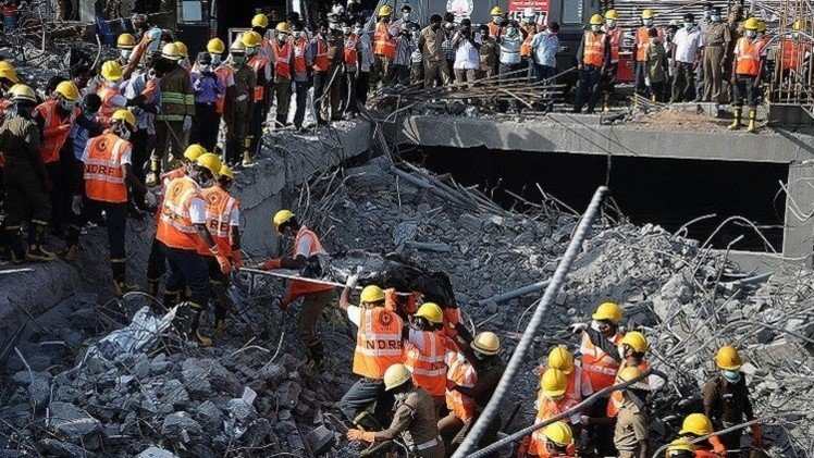 مقتل 11 عاملا بانهيار مصنع في الهند 