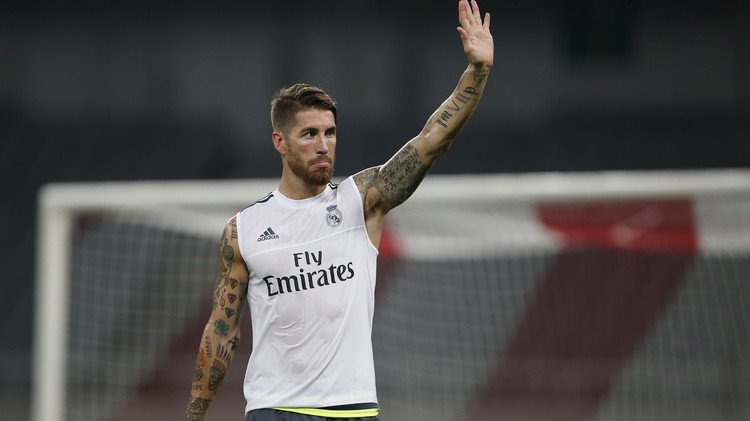 رسميا.. ريال مدريد يجدد عقد قائده راموس حتى عام 2020 (صور)