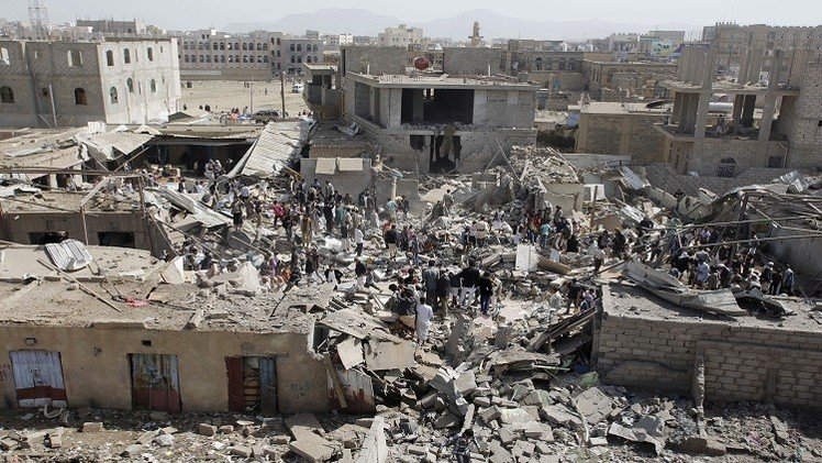 التحالف يقصف ميناء الحديدة واللجان تتقدم في إب والبيضاء