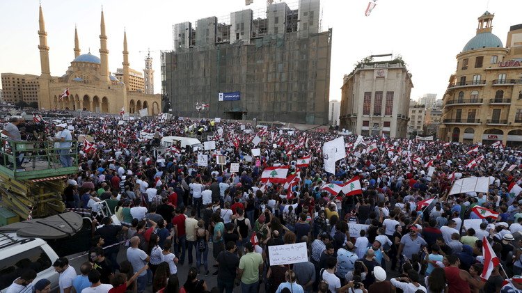 حملة "طلعت ريحتكم" تمهل الحكومة اللبنانية 72 ساعة لتحقيق مطالبها