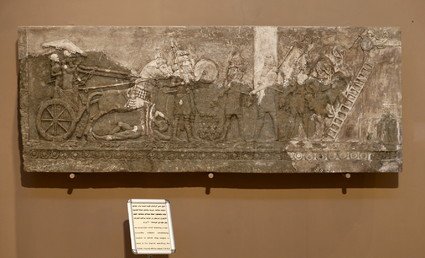  رسوم جدارية آشورية معروضة داخل المتحف الوطني للعراق في العاصمة بغداد، 15 يوليو/تموز 2015