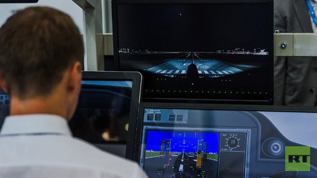 قمرة القيادة لطائرة الركاب "أم أس - 21"