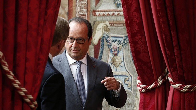 الرئيس الفرنسي قد يفصح الاثنين المقبل عن نيته توجيه ضربات ضد "داعش"