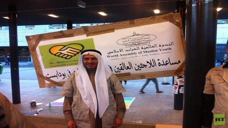 شيخ فلسطيني يهتف في بودابست: حكامنا كونوا منافقين مثل ميركل وسنقبل بكم! 
