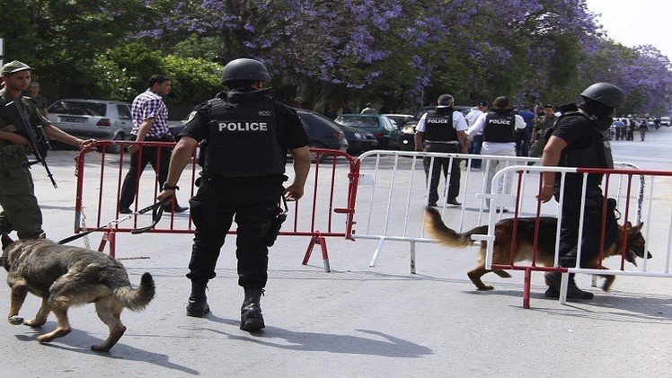 رغم رفض وزارة الداخلية.. التونسيون يتظاهرون ضد قانون المصالحة