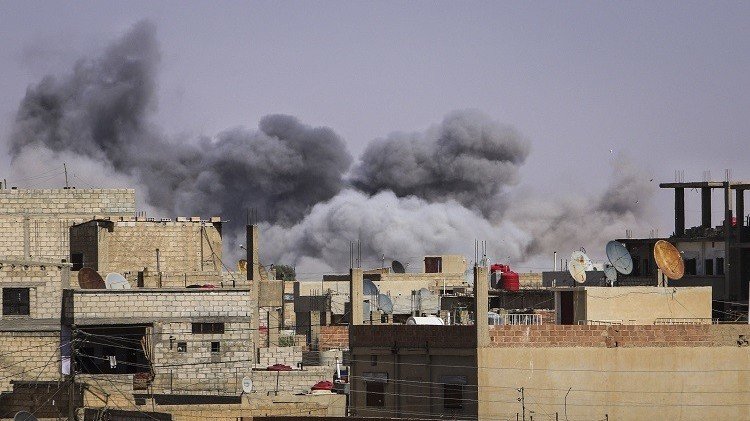 سوريا.. قتلى وجرحى بغارات للطيران الحربي السوري على الرقة