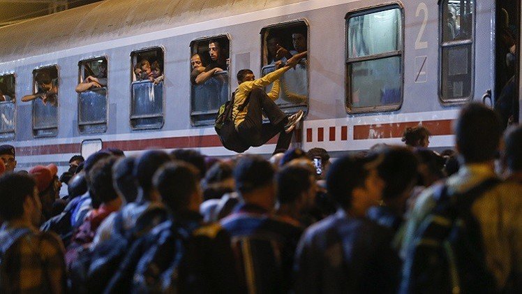 هنغاريا وكرواتيا تتصارعان في ركل اللاجئين