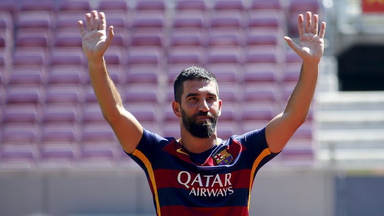 فيفا يرفض طلب برشلونة لاستفادة من خدمات أردا توران