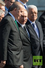 حضر الافتتاح الرئيس بوتين ونظيره التركي أردوغان ورئيس السلطة الفلسطينية محمود عباس 