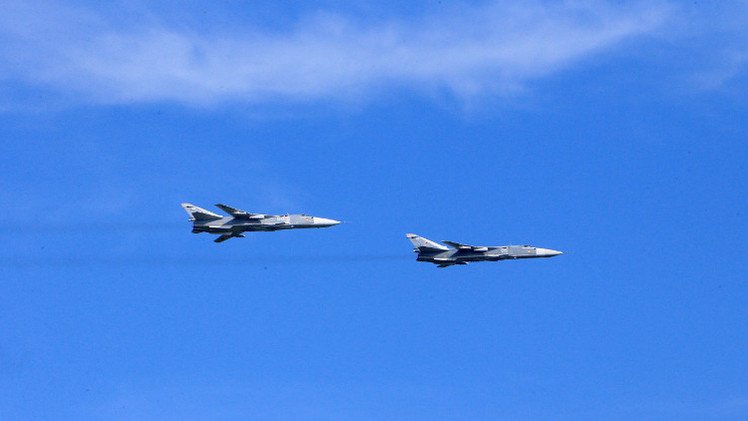 وزارتا الدفاع الروسية والأمريكية تبحثان تنسيق الضربات ضد "داعش" في أجواء سوريا 