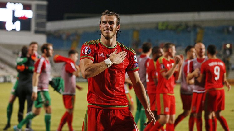 بيل أفضل لاعب في ويلز للمرة الخامسة