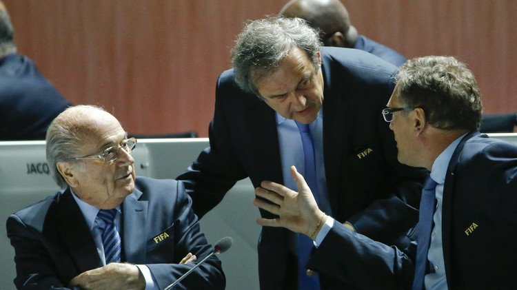 رسميا .. إيقاف بلاتر وبلاتيني وفالك 90 يوما قابلة للتمديد