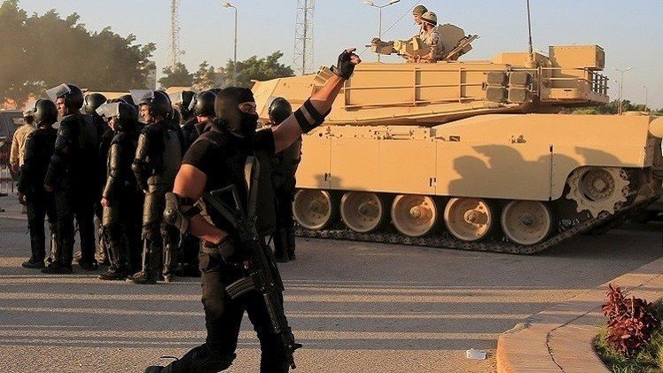 مصر.. مقتل شرطيين اثنين ومدني بتفجير شمالي سيناء